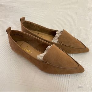 New Lulu’s Emmy Tan Camel Vegan Suede Pointed Flats Loafers Size 5.5